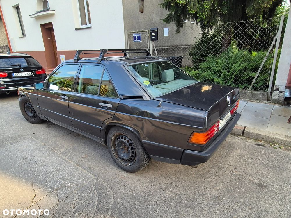 Mercedes-Benz W201 (190) - 16