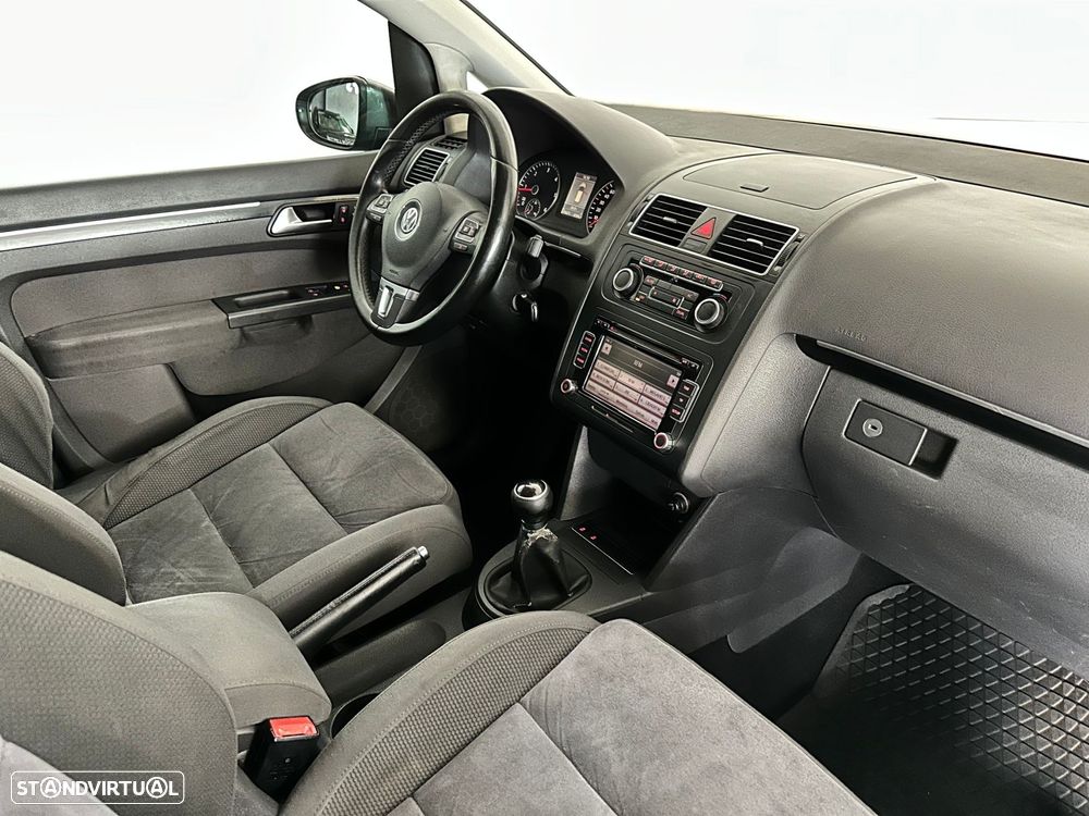 VW Touran 1.6 TDI Blue.Confortline 7L - 24