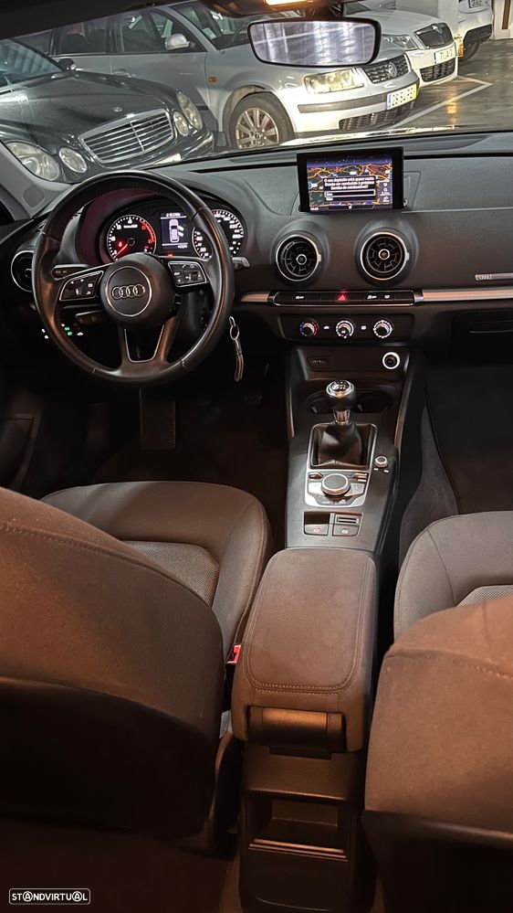 Audi A3 Sportback 2.0 TDI Design - 16