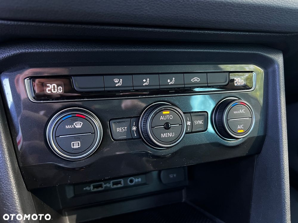 Volkswagen Tiguan - 20