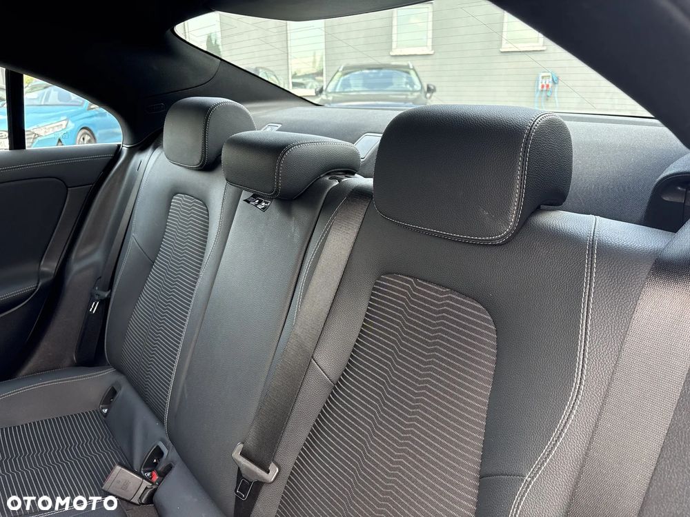 Mercedes-Benz CLA 200 7G-DCT - 18
