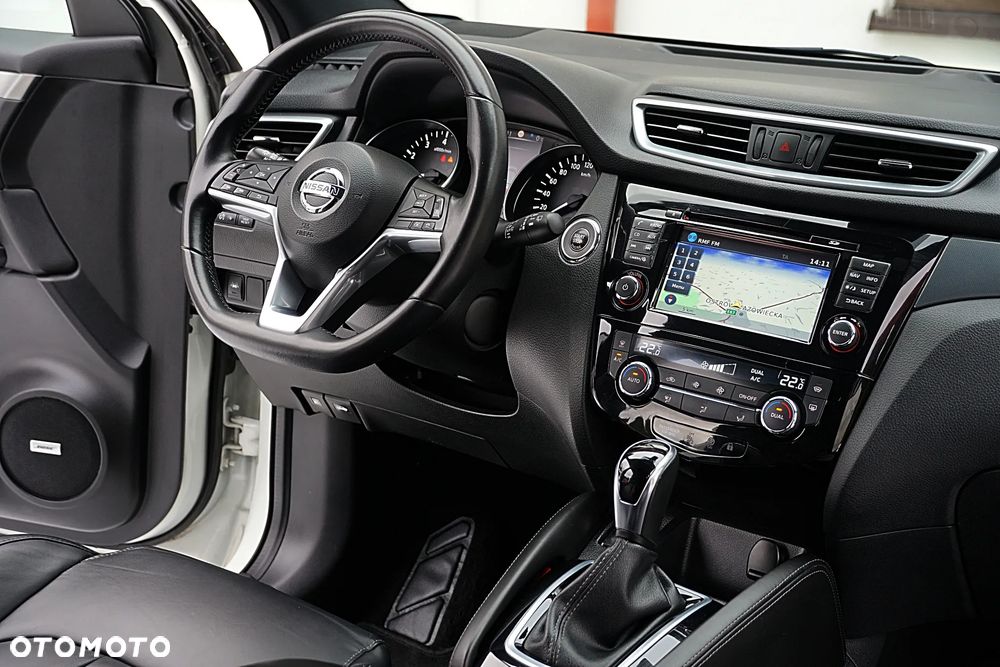 Nissan Qashqai 1.2 DIG-T Xtronic TEKNA+ - 24