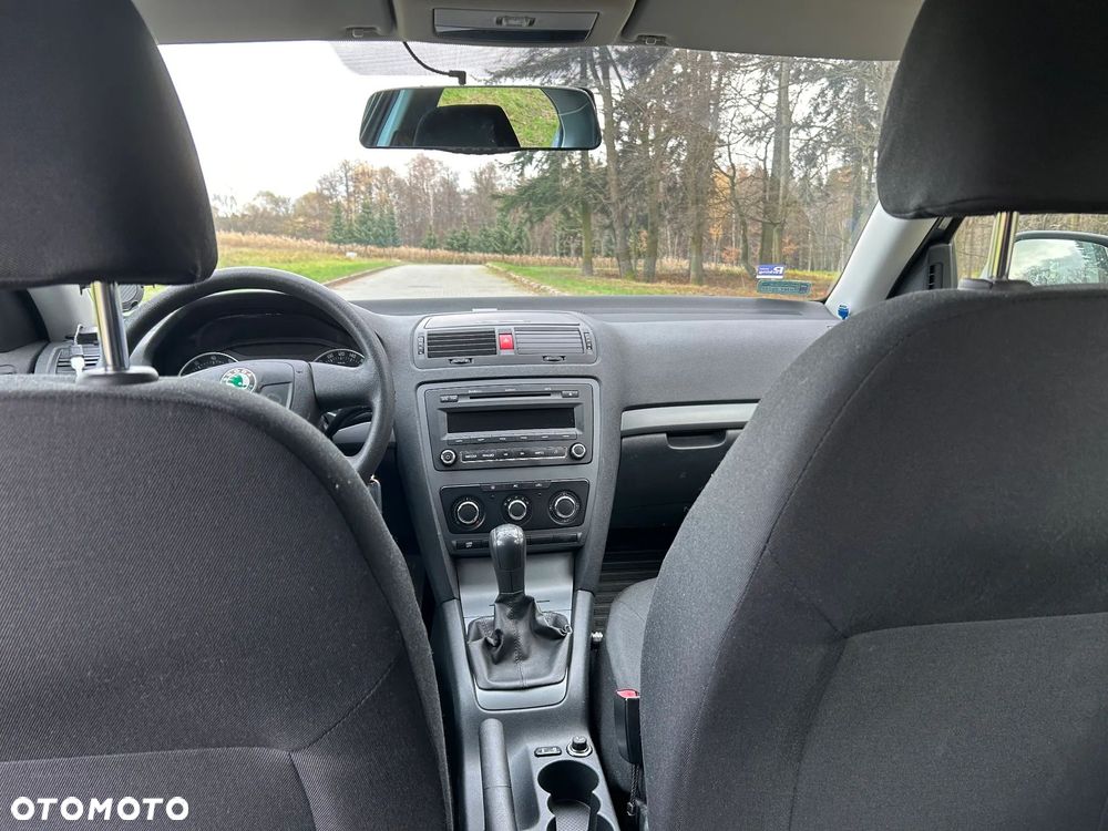 Skoda Octavia 1.6 - 23