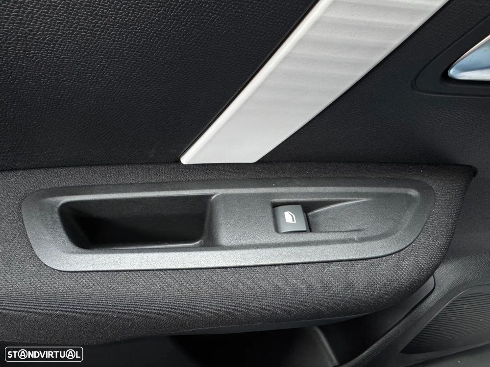 Citroën C4 1.2 Hybrid Plus e-DSC6 - 31