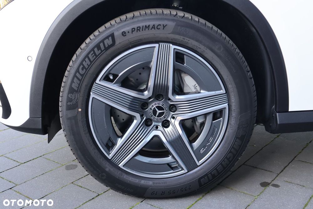 Mercedes-Benz GLC - 26