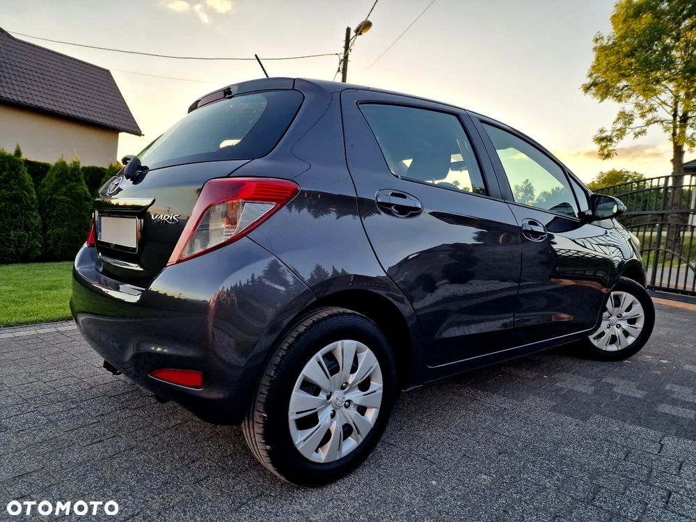 Toyota Yaris 1.0 Sol - 2