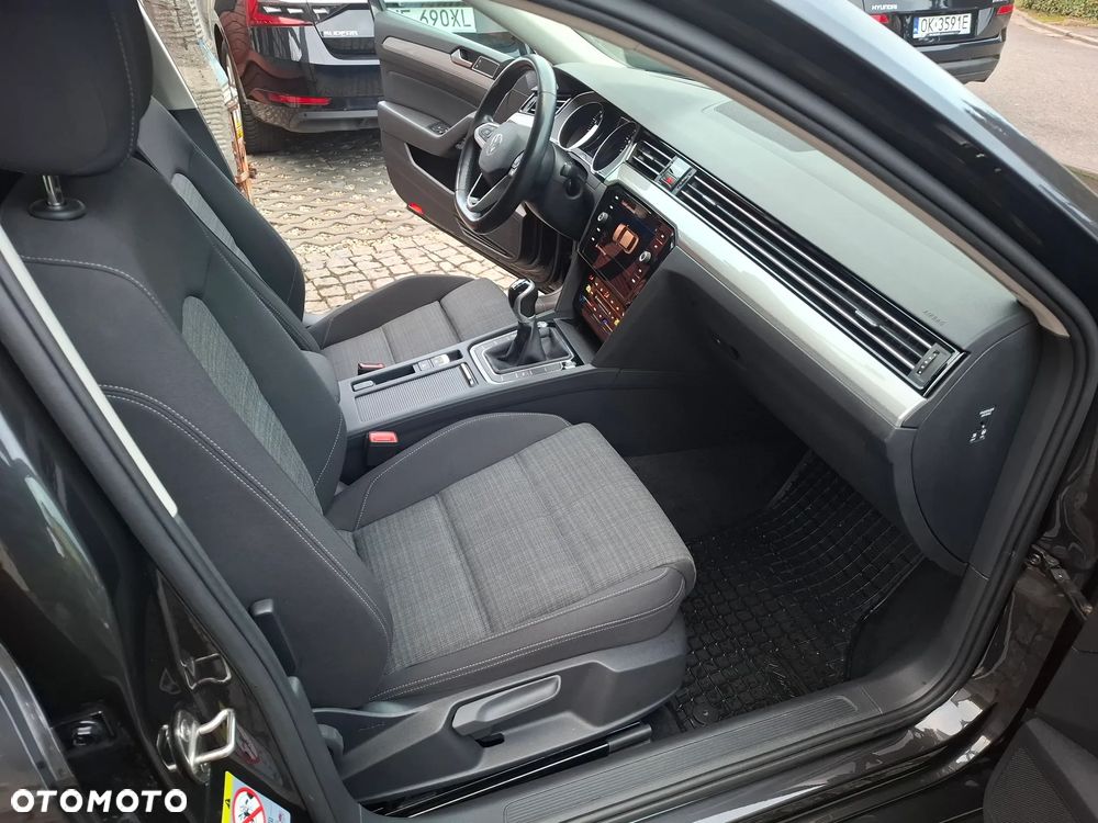 Volkswagen Passat 1.5 TSI EVO Business - 28