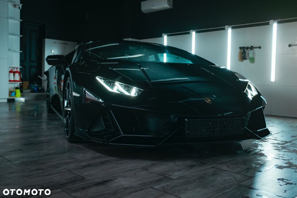 Lamborghini Huracan - 1