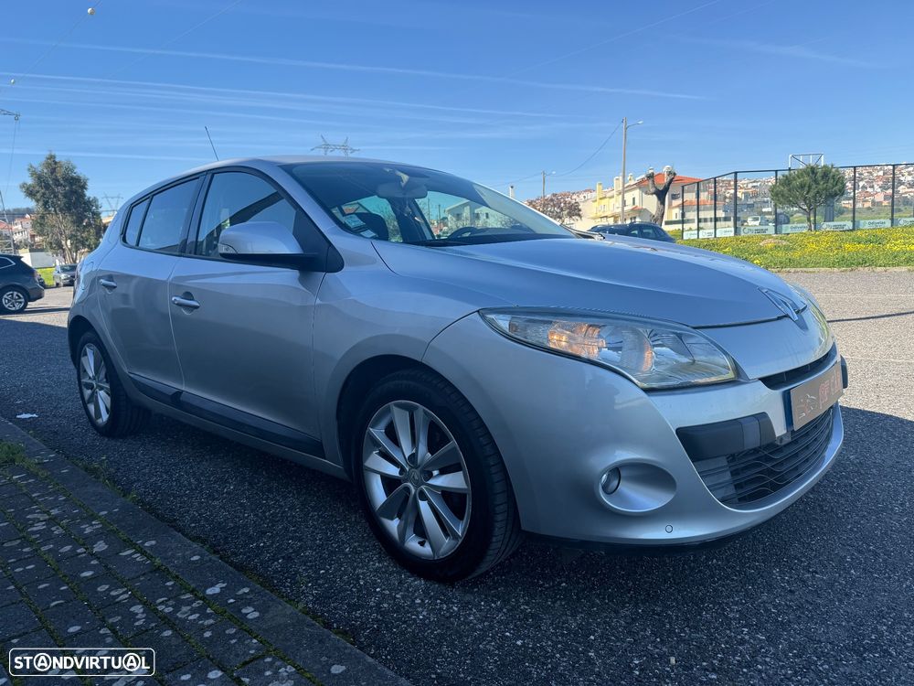 Renault Mégane 1.5 dCi Dynamique Luxe - 1
