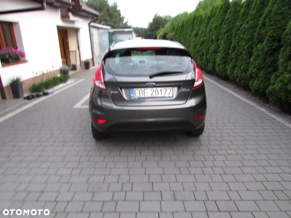 Ford Fiesta 1.0 EcoBoost S&S TITANIUM - 2