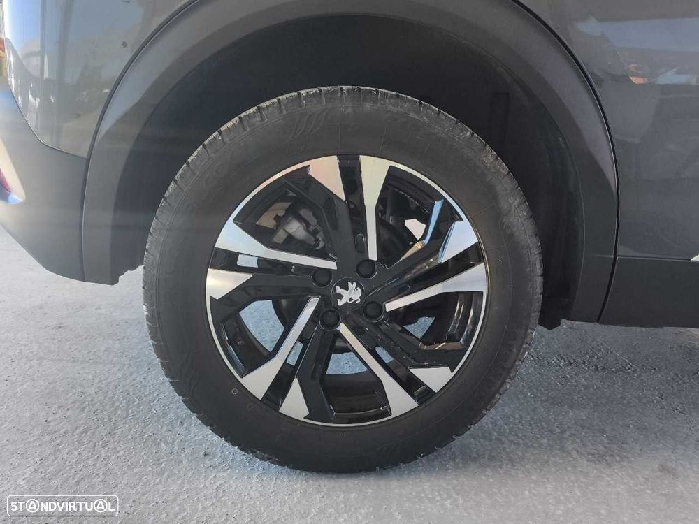 Peugeot 2008 1.2 PureTech Allure Pack EAT8 - 11