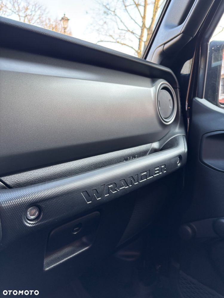 Jeep Wrangler Unlimited GME 2.0 Turbo Sahara - 31