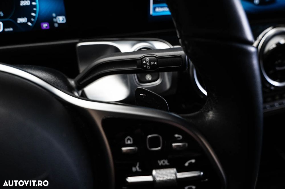 Mercedes-Benz GLB 200 d 8G-DCT Progressive - 24