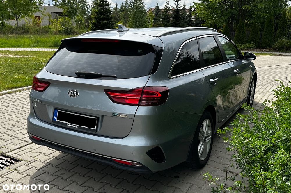 Kia Ceed - 8