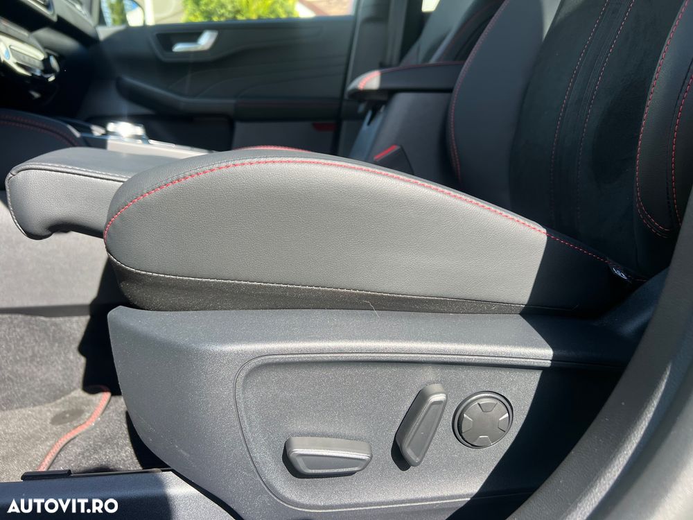 Ford Kuga 2.5 Duratec FWD PHEV ST-Line X - 9