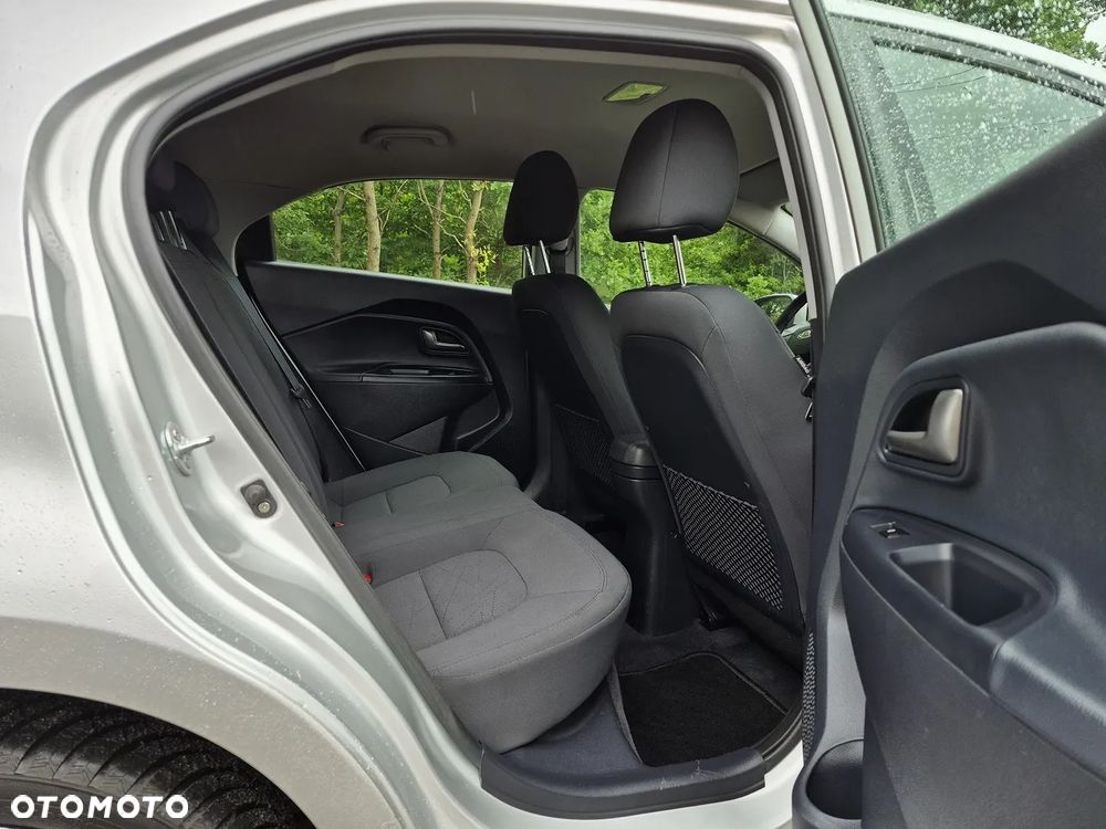 Kia Rio 1.4 crdi XL - 18
