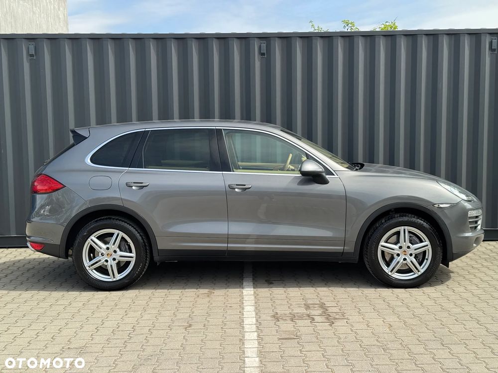 Porsche Cayenne Standard - 5