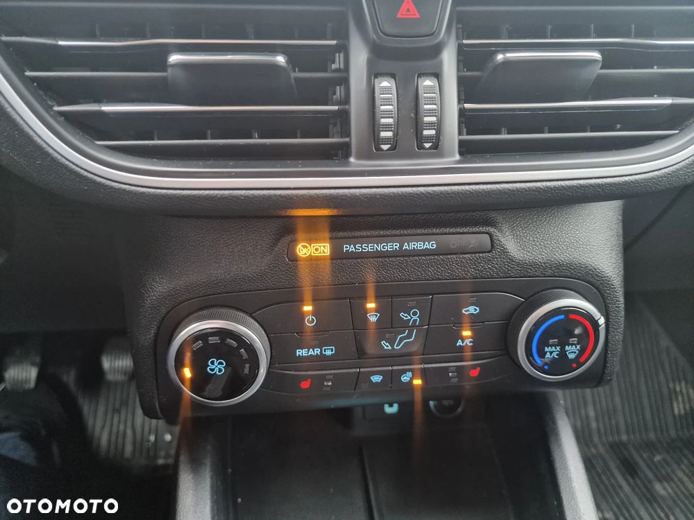 Ford Focus SW 1.5 TDCi DPF S&S - 24