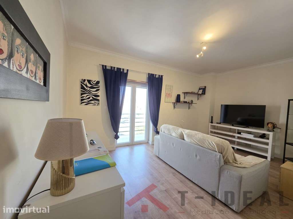 Apartamento T3 no Centro da Lourinhã - Grande imagem: 3/23