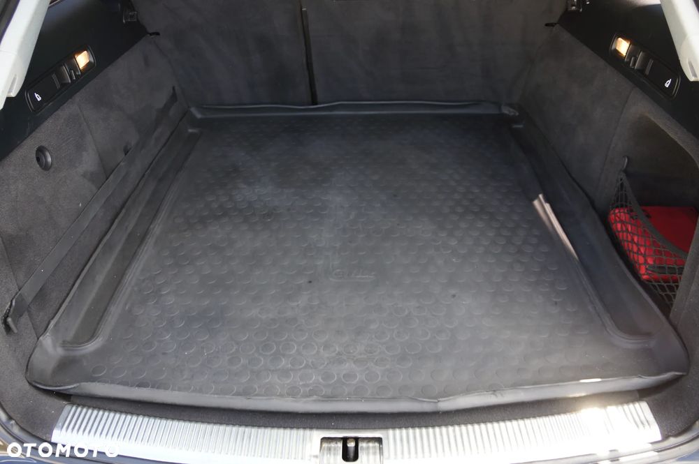 Audi A6 Avant - 30
