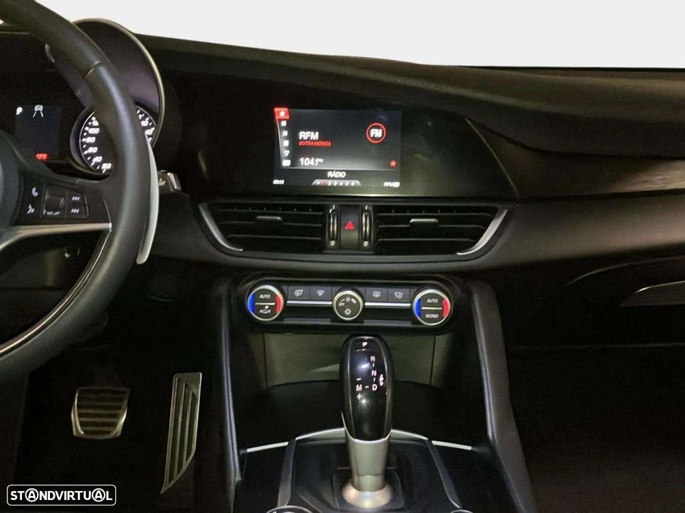 Alfa Romeo Giulia 2.2 D Super AT8 - 13