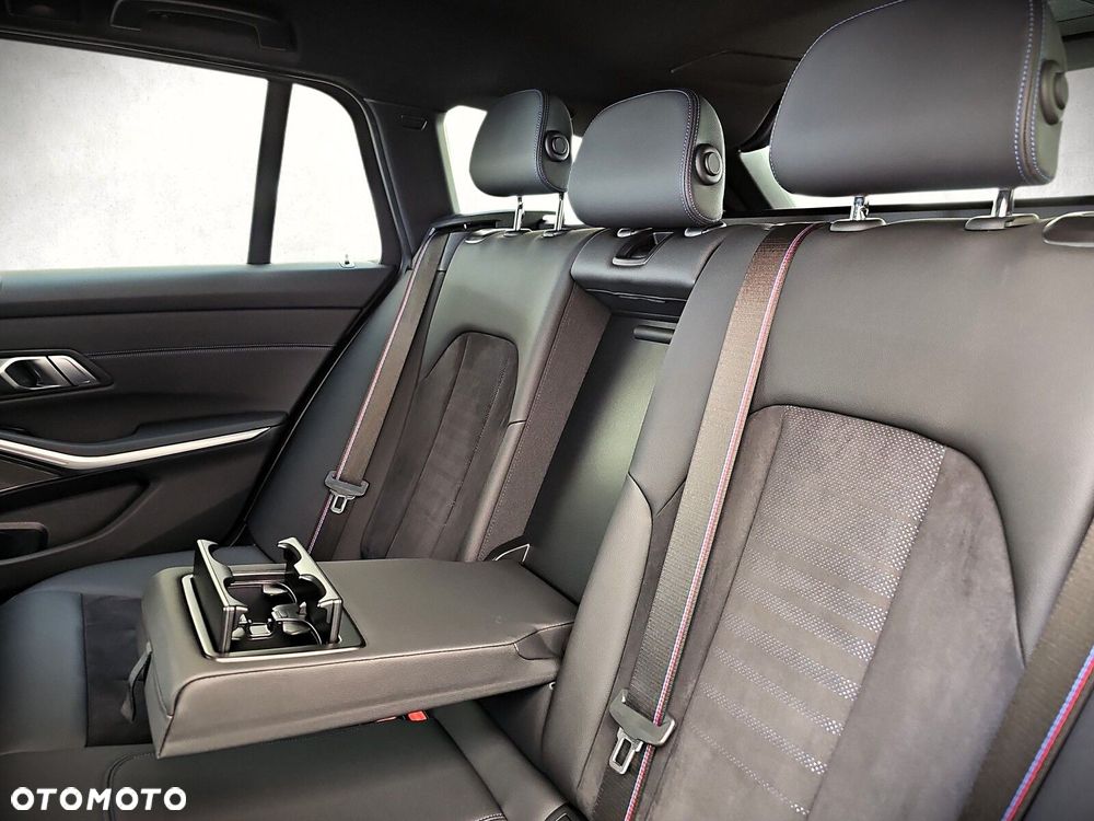 BMW Seria 3 - 32