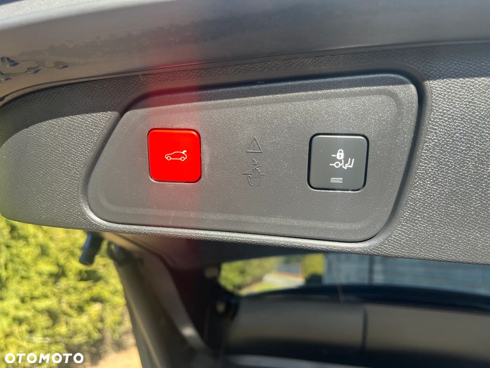 Peugeot 3008 225 e-EAT8 Allure - 11