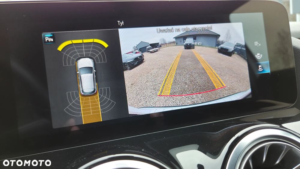 Mercedes-Benz GLA 200 7G-DCT AMG Line - 23