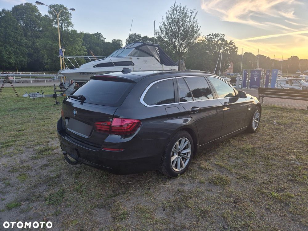 BMW Seria 5 520d xDrive - 5
