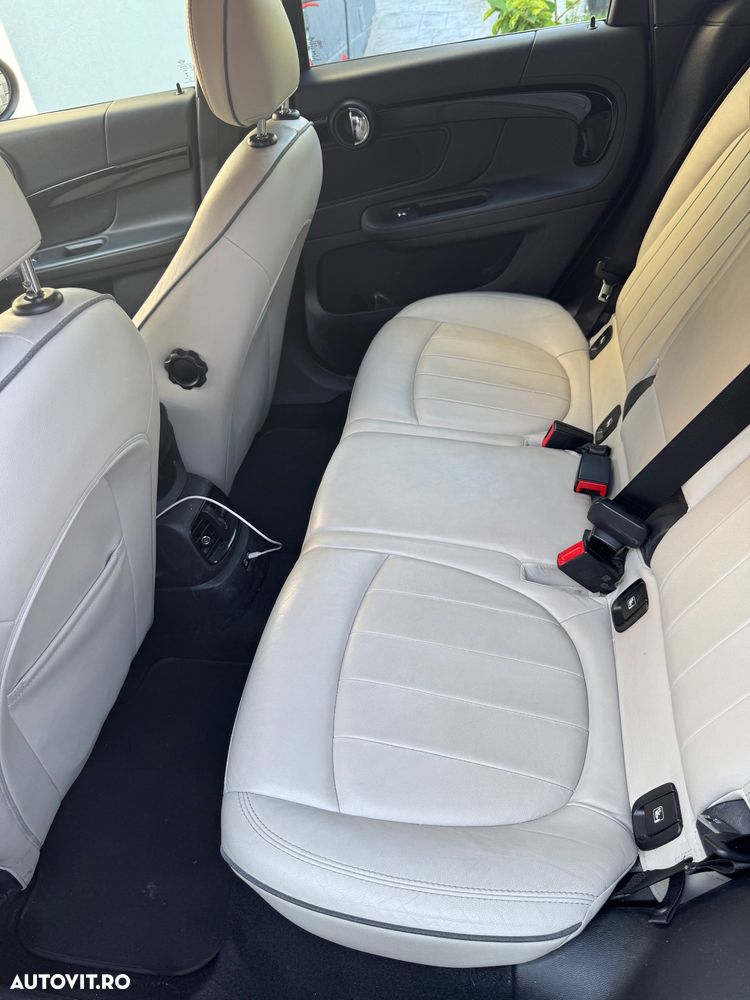 Mini Countryman - 25