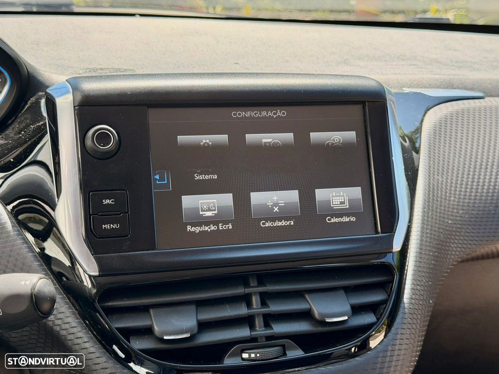 Peugeot 2008 1.2 PureTech Allure EAT6 - 26