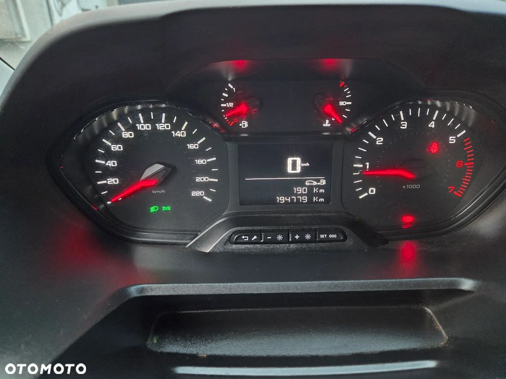 Peugeot PARTNER - 6