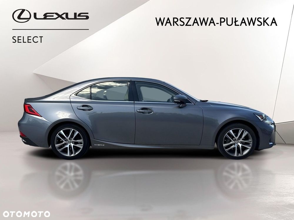 Lexus IS - 8