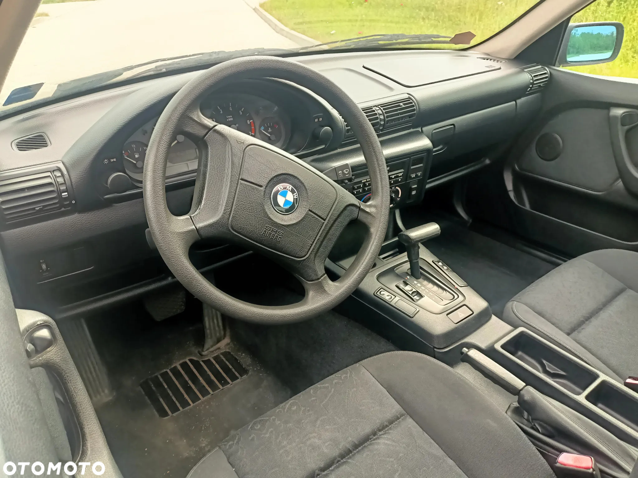 BMW Seria 3 316i - 10