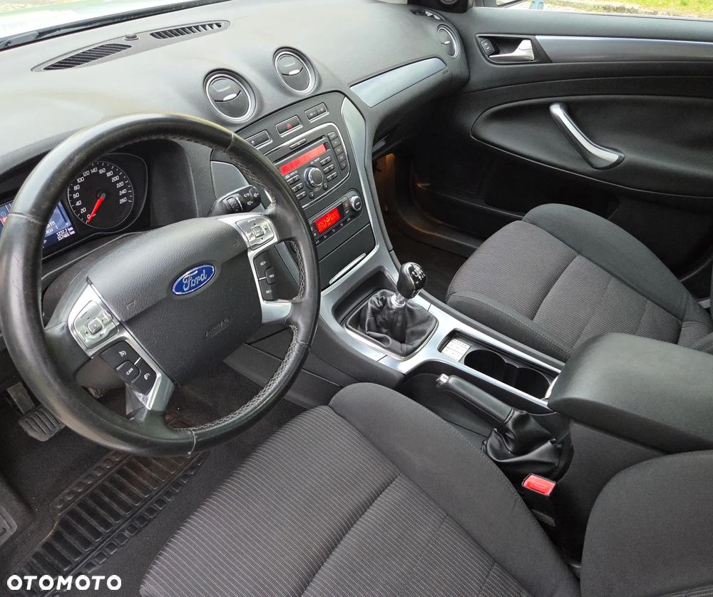 Ford Mondeo 2.0 TDCi Titanium - 19