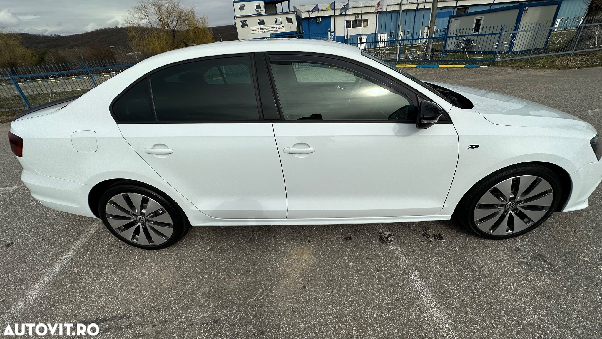 Volkswagen Jetta 2.0 TDI DSG Highline - 31
