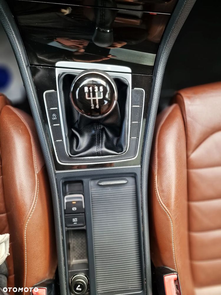 Volkswagen Golf 1.6 TDI BlueMotion Technology Comfortline - 37