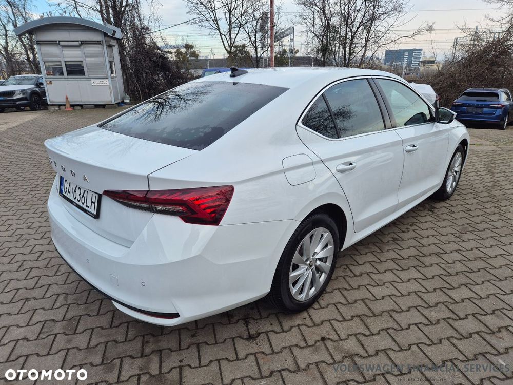 Skoda Octavia 1.5 TSI mHEV Selection DSG - 5