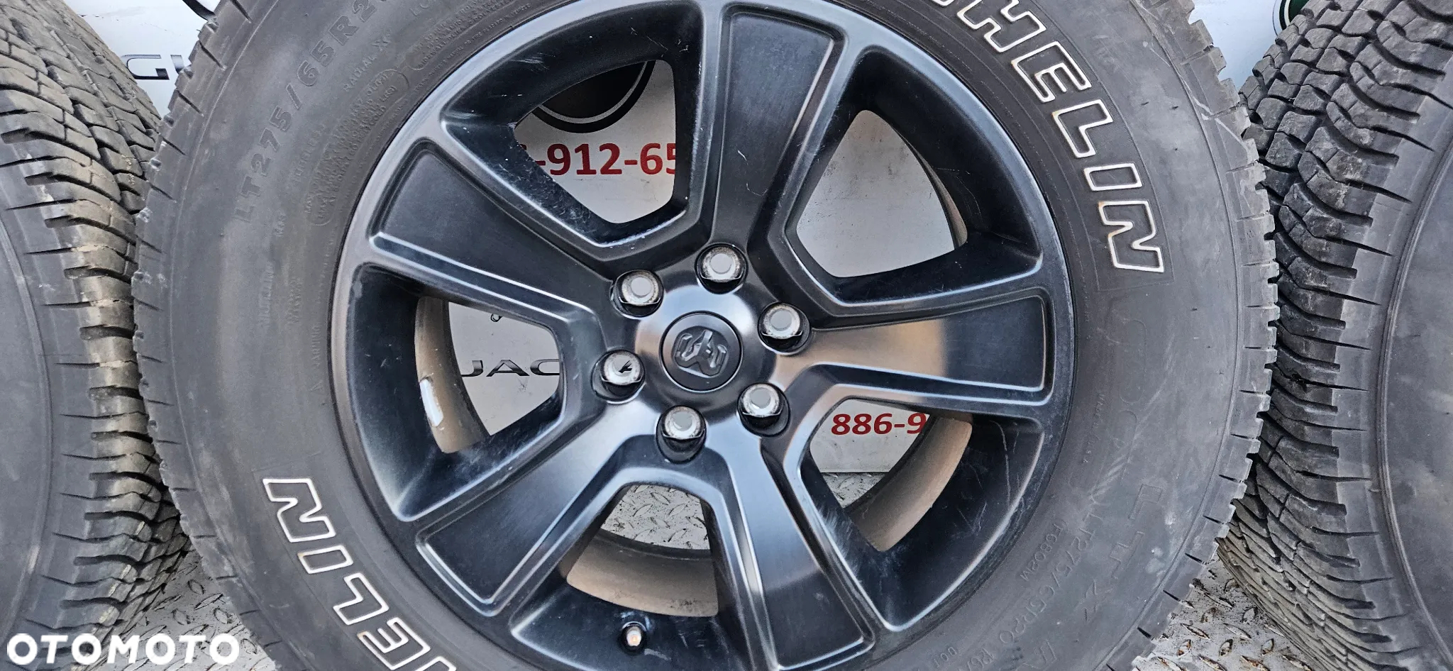 RAM 1500 V 5 2019-  Felgi aluminiowe Komplet felg Alufelgi 275/65/20 R20 20 Cali Felga 5YD55TRMAA 6x139.7 Opona bardzo ładna DOT 34/23 michelin - 9