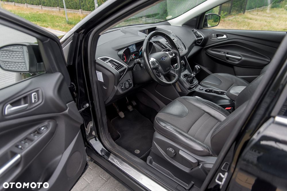 Ford Kuga 2.0 TDCi FWD Titanium - 23