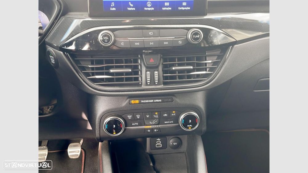 Ford Kuga 1.5 EcoBoost ST-Line X — fotografia 19