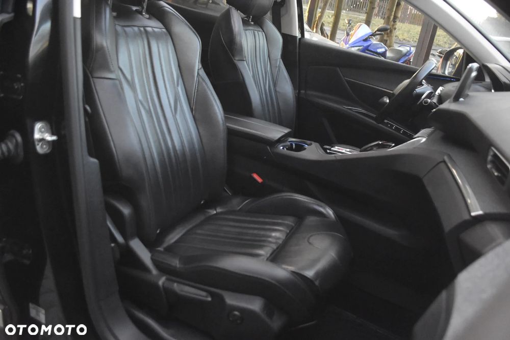 Peugeot 3008 - 24