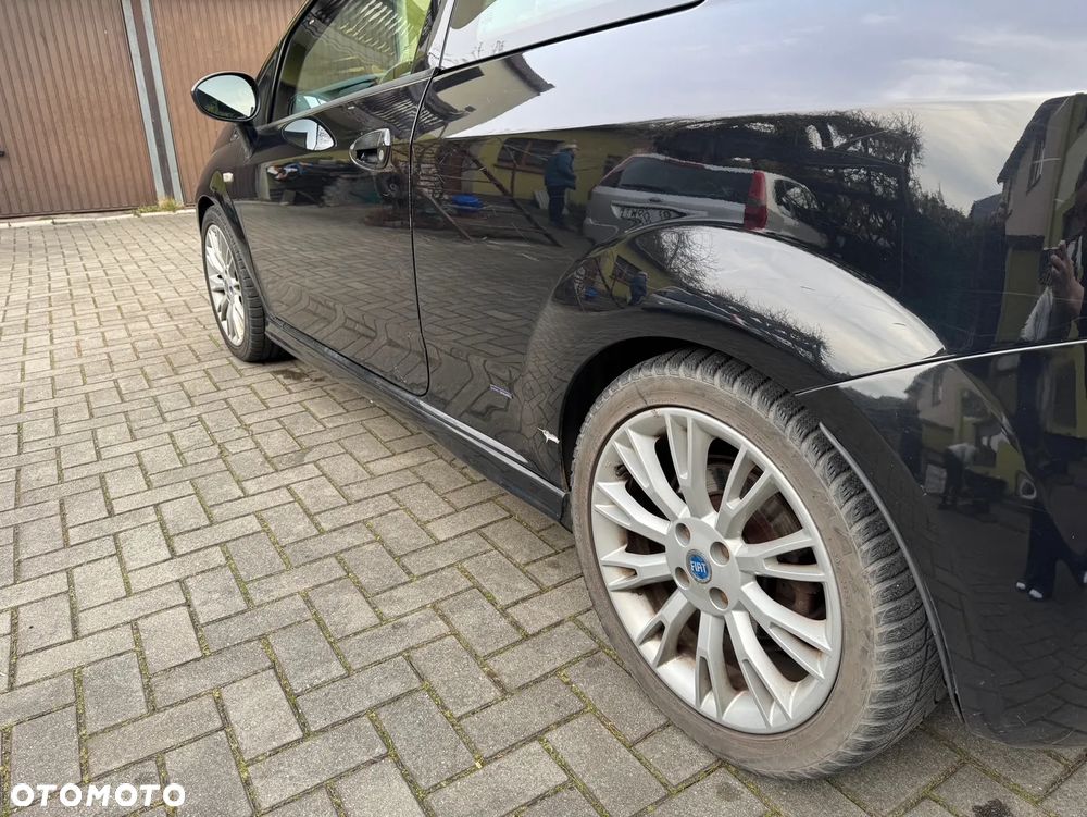 Fiat Grande Punto - 10