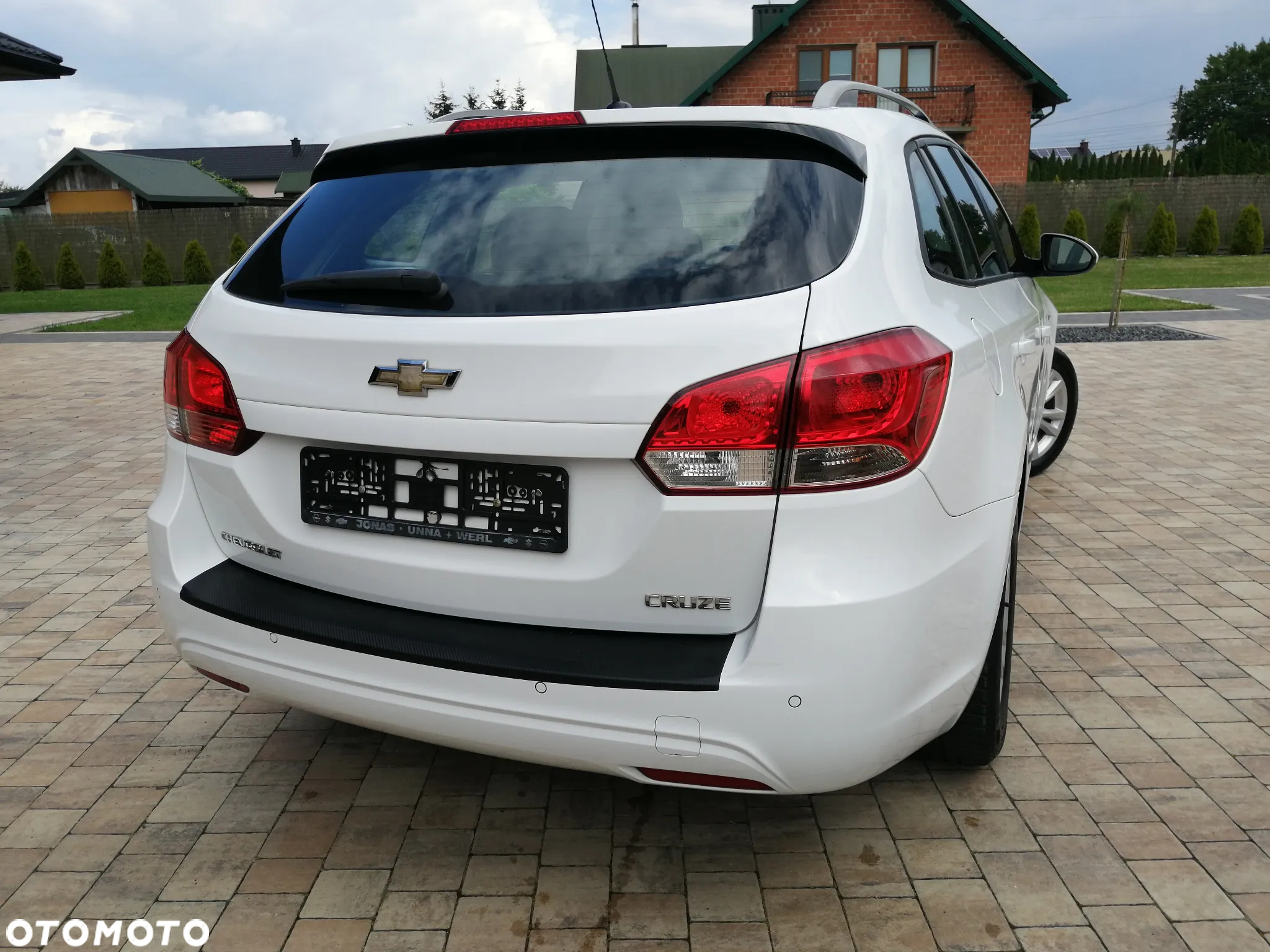 Chevrolet Cruze Station Wagon 1.6 LS - 10