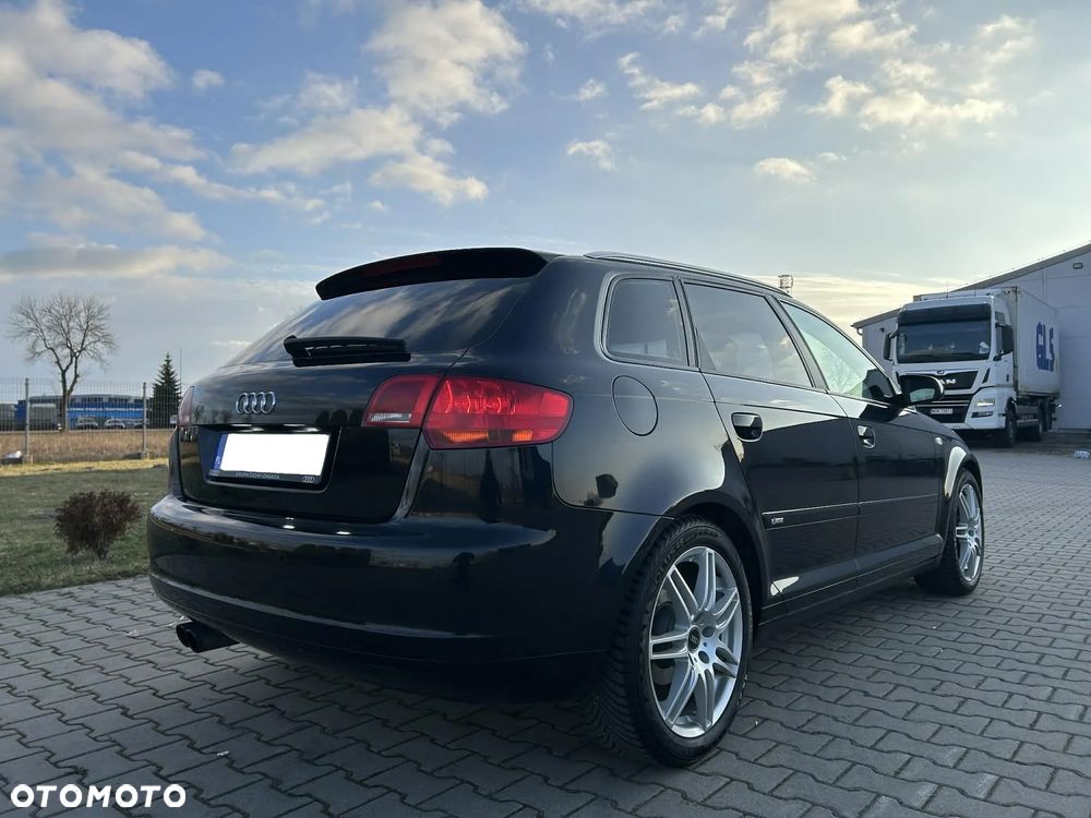 Audi A3 Sportback 2.0 TDI DPF Ambition S tronic - 2