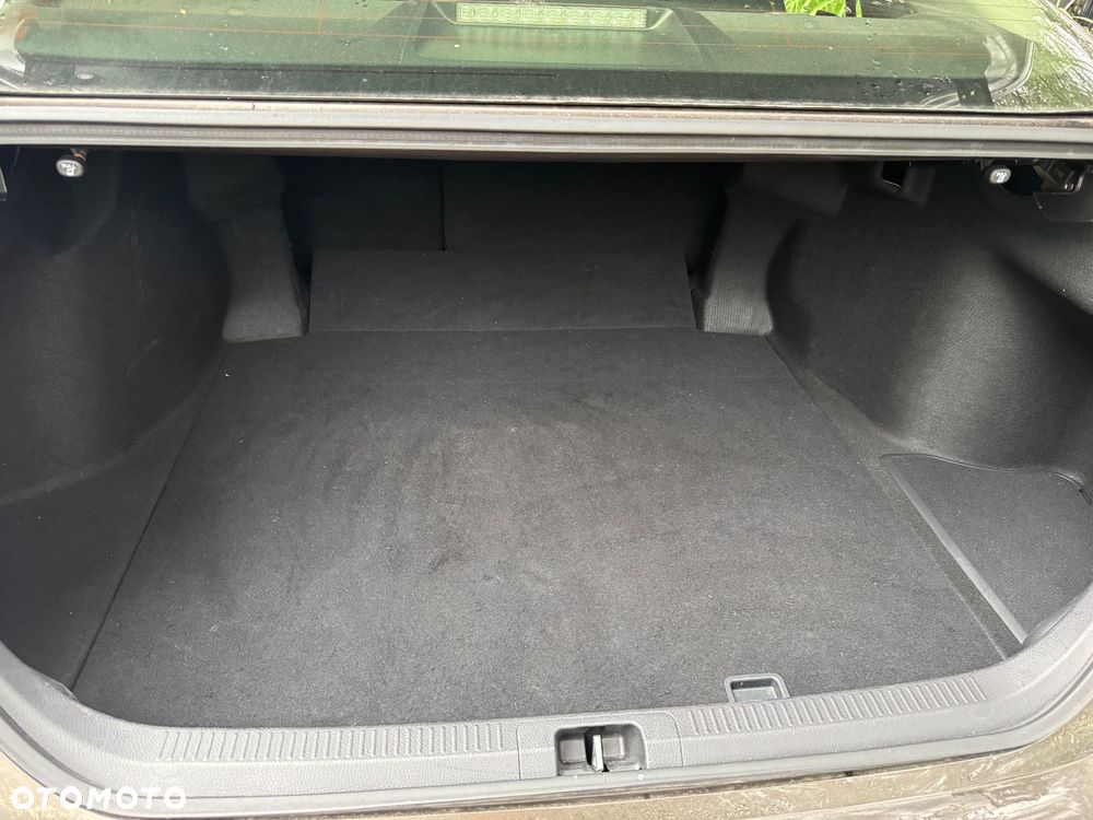 Toyota Camry 2.5 Hybrid Comfort CVT - 15
