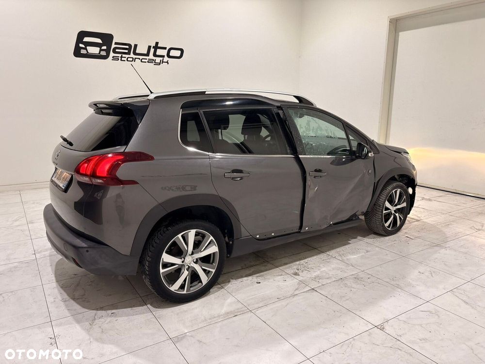 Peugeot 2008 - 8