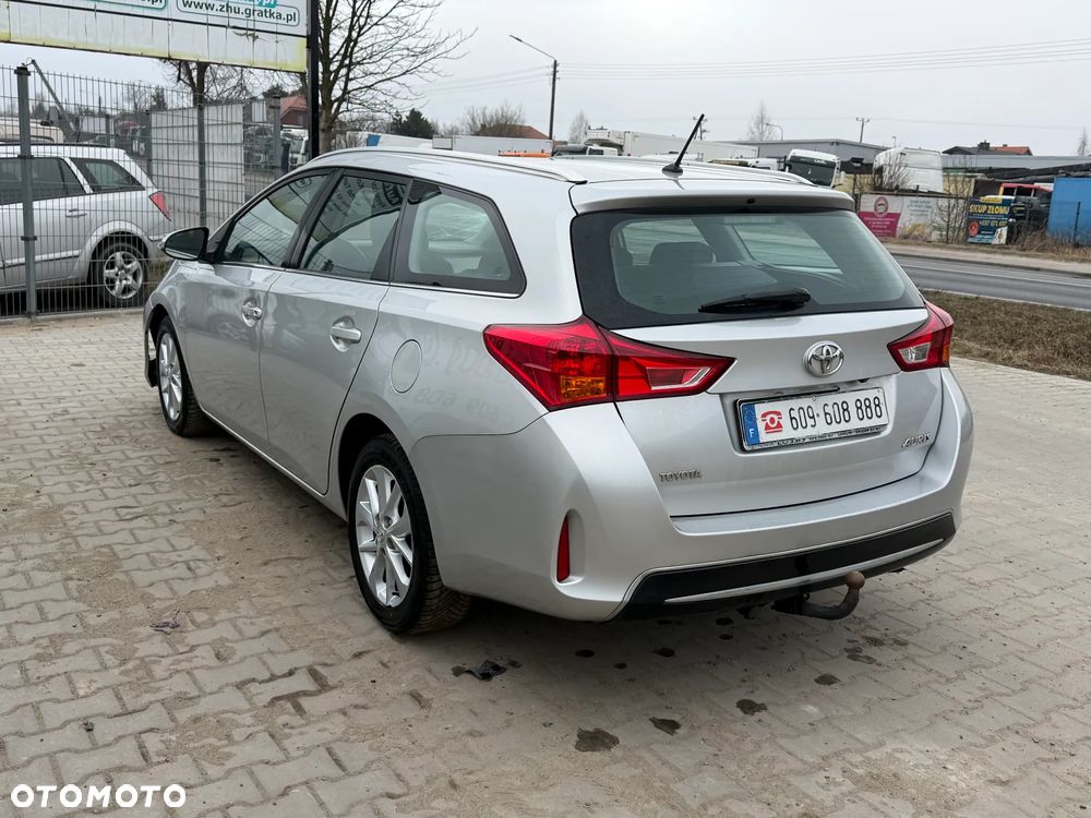 Toyota Auris 1.4 D-4D Design Edition - 7