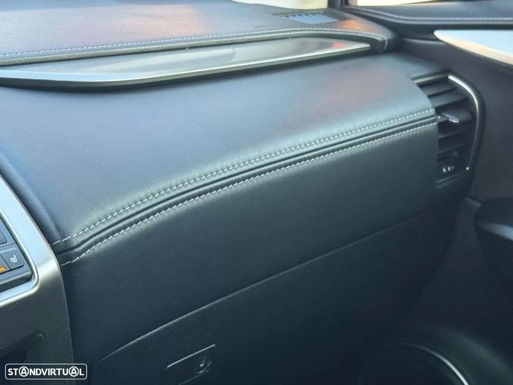 Lexus NX 300h Executive - 27