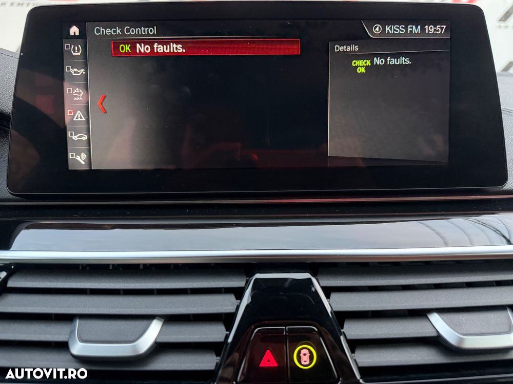 BMW Seria 5 530d xDrive AT - 16
